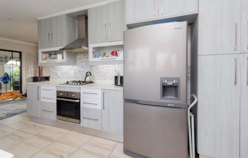 3 Bedroom Property for Sale in Helderwyk Gauteng