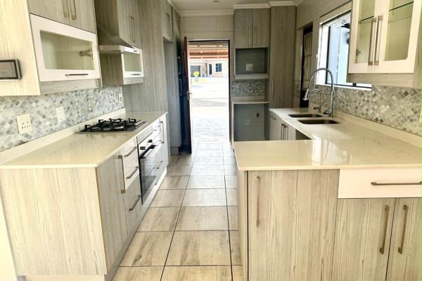 3 Bedroom Property for Sale in Helderwyk Gauteng