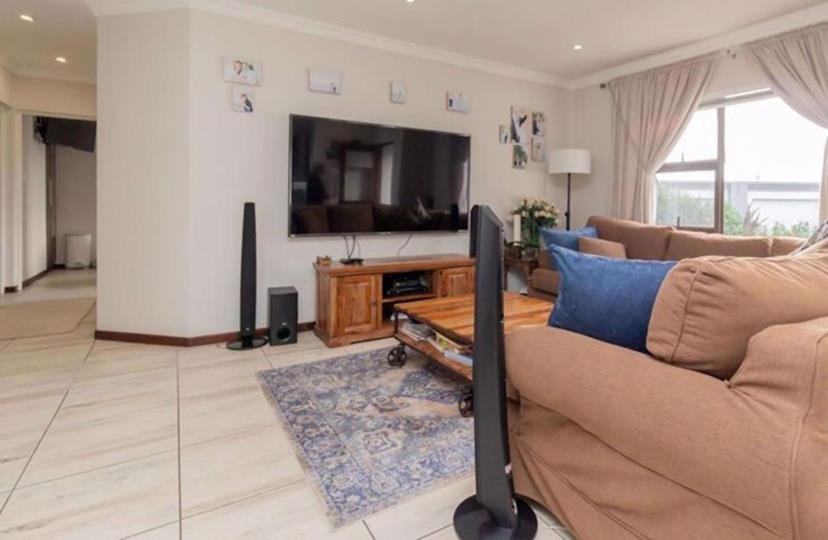 3 Bedroom Property for Sale in Helderwyk Gauteng