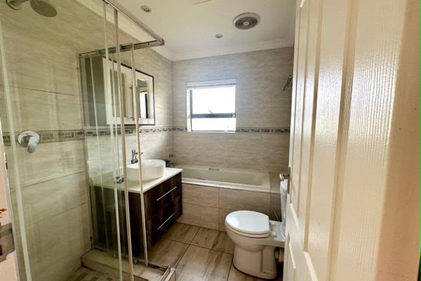 3 Bedroom Property for Sale in Helderwyk Gauteng