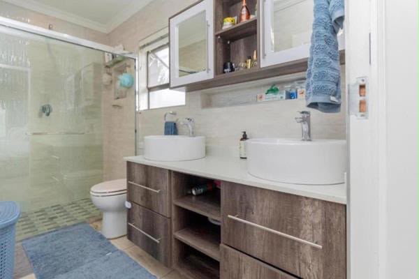 3 Bedroom Property for Sale in Helderwyk Gauteng