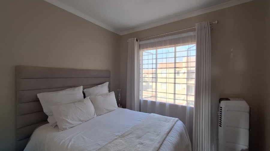 2 Bedroom Property for Sale in Noordhang Gauteng