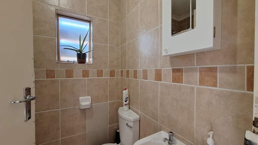 2 Bedroom Property for Sale in Noordhang Gauteng