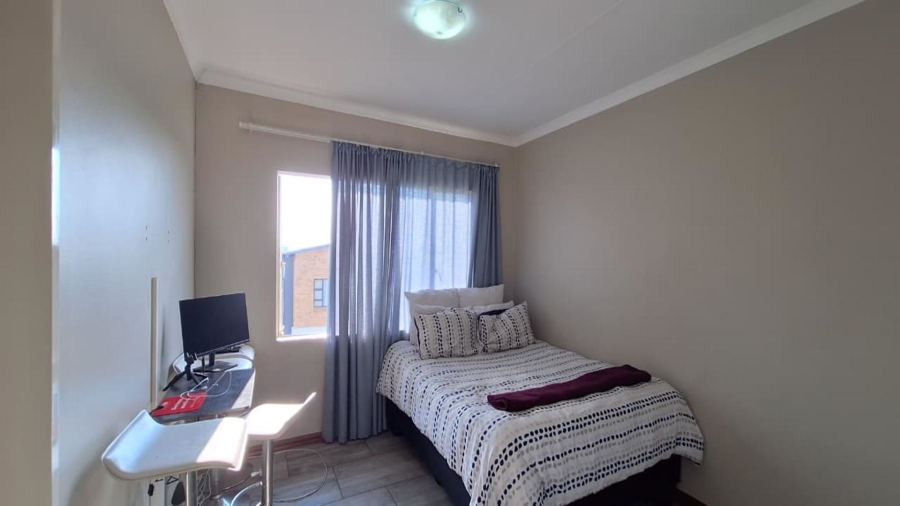 2 Bedroom Property for Sale in Noordhang Gauteng