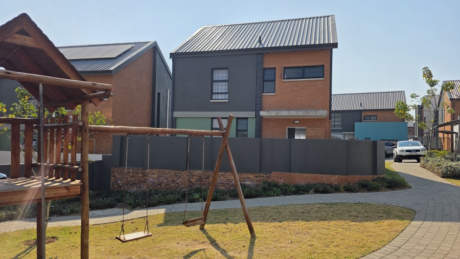 3 Bedroom Property for Sale in Amberfield Gauteng