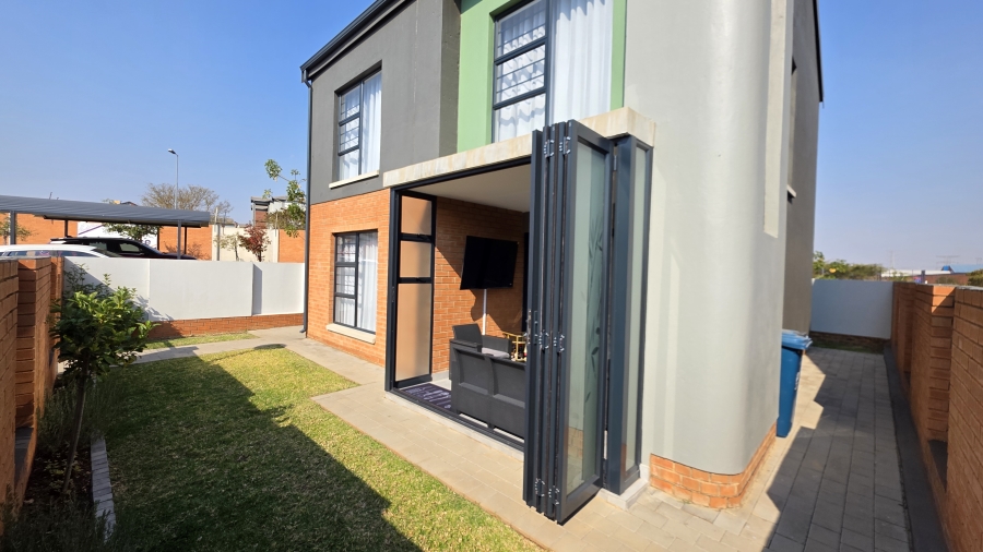 3 Bedroom Property for Sale in Amberfield Gauteng