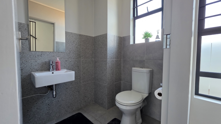3 Bedroom Property for Sale in Amberfield Gauteng