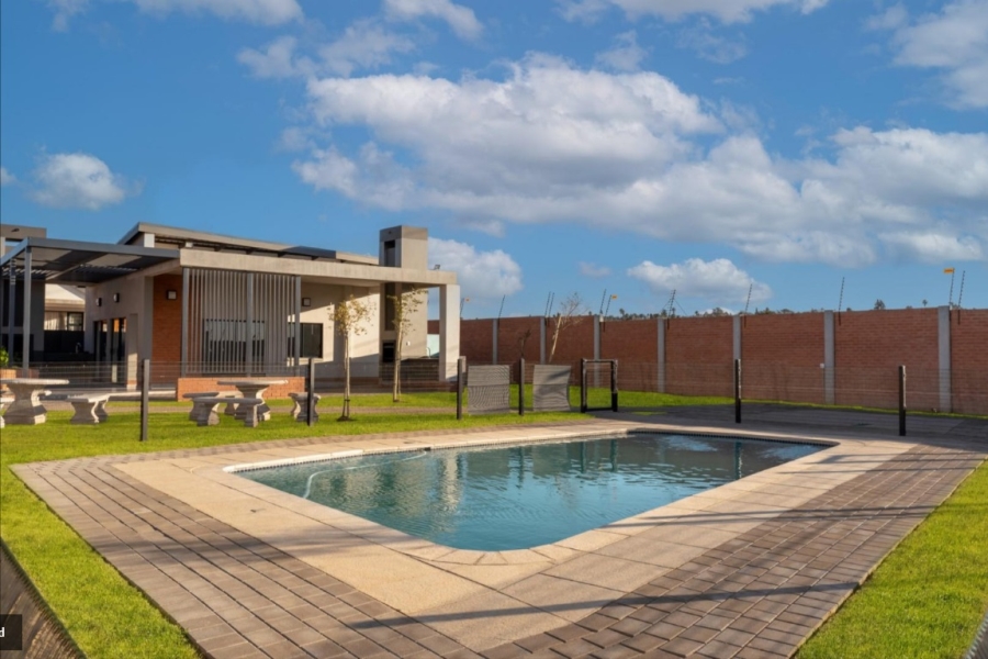 3 Bedroom Property for Sale in Amberfield Gauteng