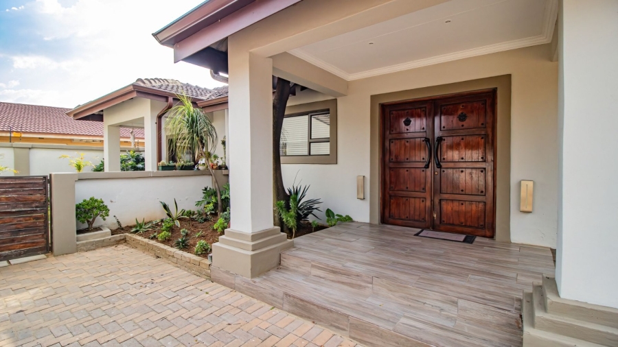 7 Bedroom Property for Sale in Brackenhurst Gauteng