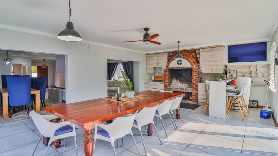 7 Bedroom Property for Sale in Brackenhurst Gauteng