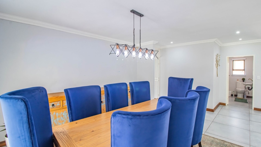7 Bedroom Property for Sale in Brackenhurst Gauteng