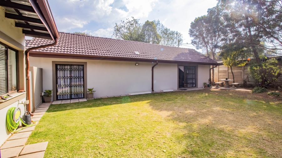 7 Bedroom Property for Sale in Brackenhurst Gauteng