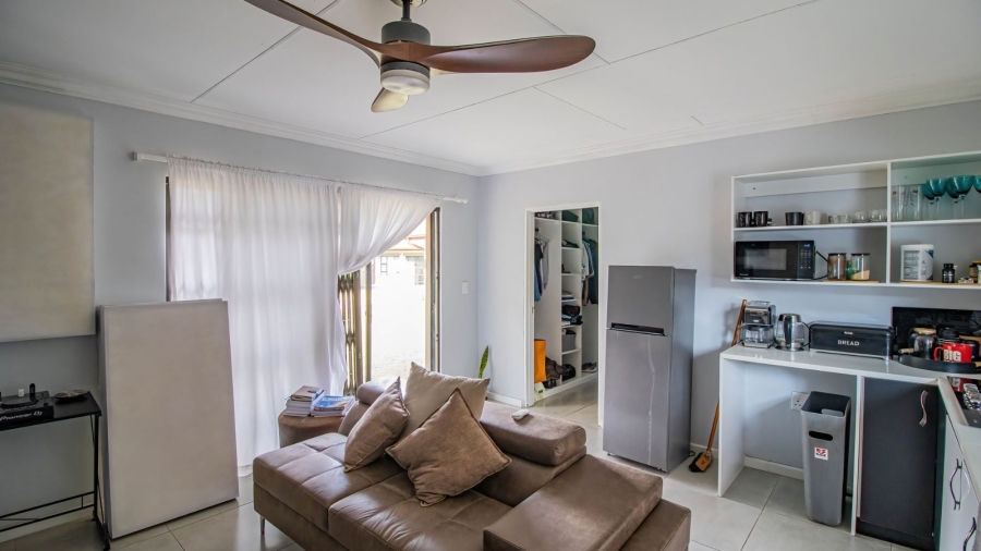 7 Bedroom Property for Sale in Brackenhurst Gauteng