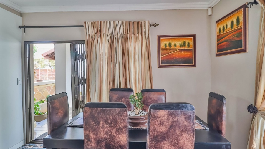 7 Bedroom Property for Sale in Brackenhurst Gauteng