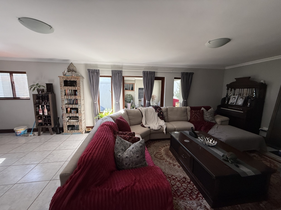 To Let 3 Bedroom Property for Rent in Heritage Hill Gauteng