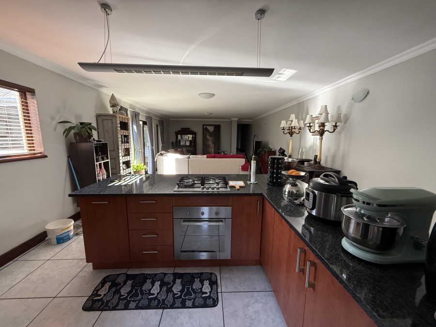 To Let 3 Bedroom Property for Rent in Heritage Hill Gauteng
