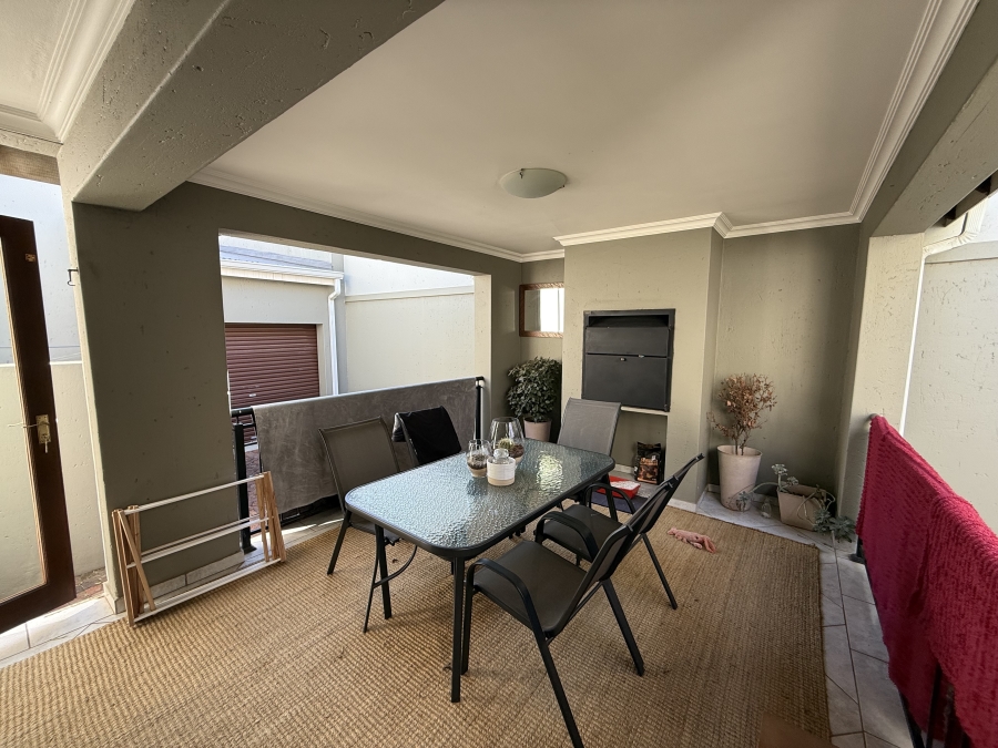To Let 3 Bedroom Property for Rent in Heritage Hill Gauteng