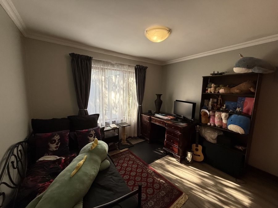 To Let 3 Bedroom Property for Rent in Heritage Hill Gauteng