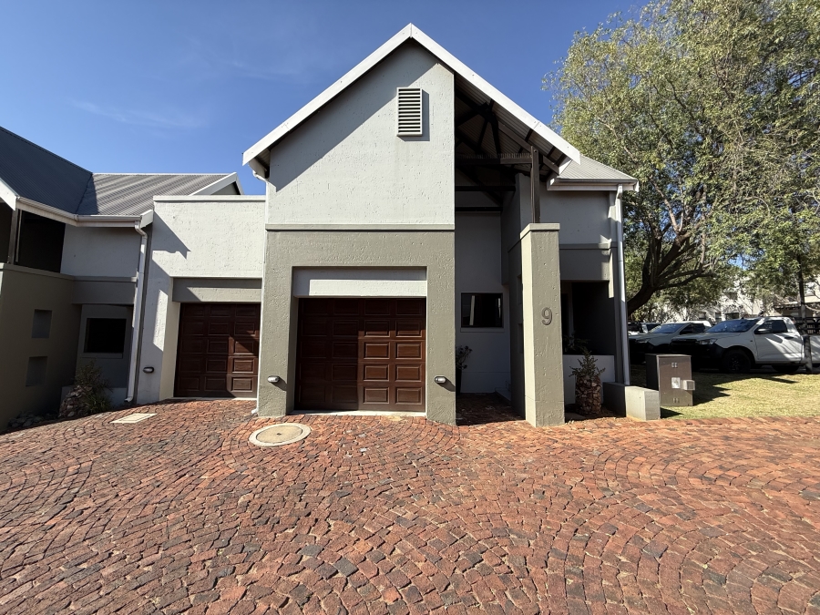 To Let 3 Bedroom Property for Rent in Heritage Hill Gauteng