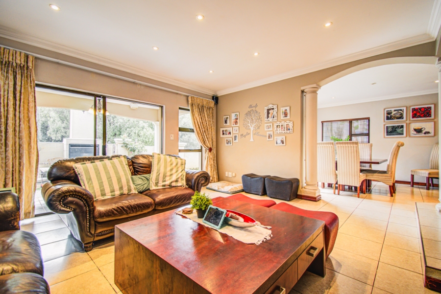 3 Bedroom Property for Sale in Greenstone Park Estate Gauteng