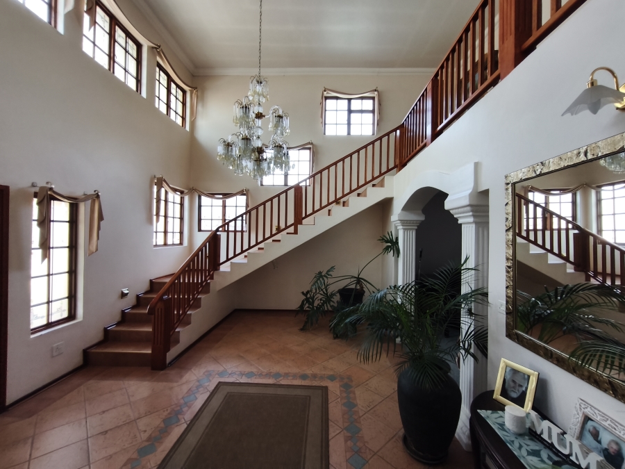 To Let 4 Bedroom Property for Rent in Glen Marais Gauteng