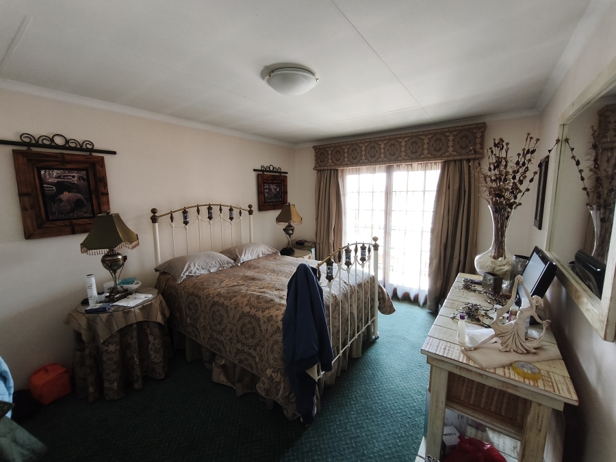 To Let 4 Bedroom Property for Rent in Glen Marais Gauteng