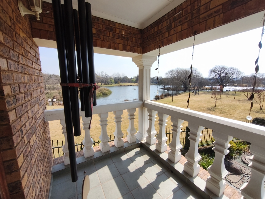 To Let 4 Bedroom Property for Rent in Glen Marais Gauteng