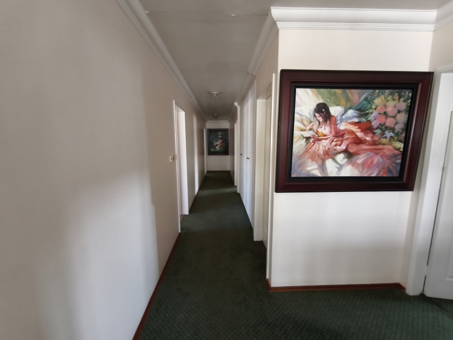 To Let 4 Bedroom Property for Rent in Glen Marais Gauteng