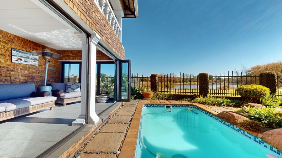 4 Bedroom Property for Sale in Glen Marais Gauteng