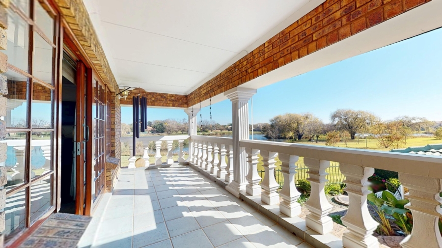 4 Bedroom Property for Sale in Glen Marais Gauteng