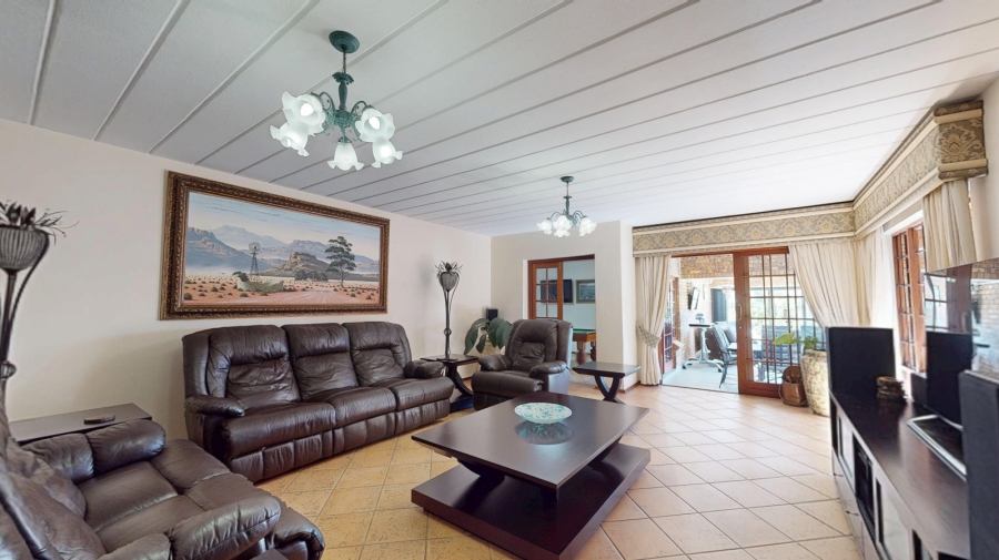 4 Bedroom Property for Sale in Glen Marais Gauteng