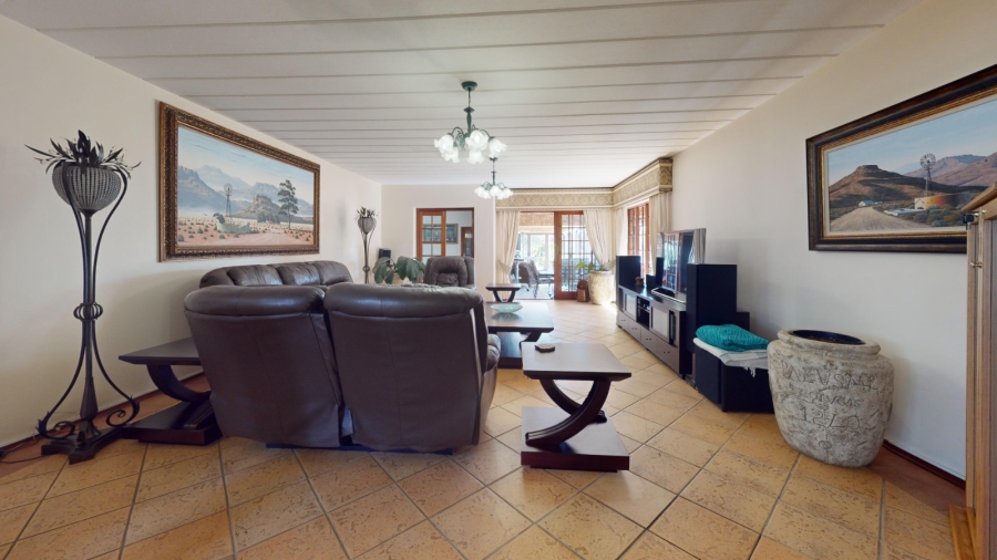 4 Bedroom Property for Sale in Glen Marais Gauteng