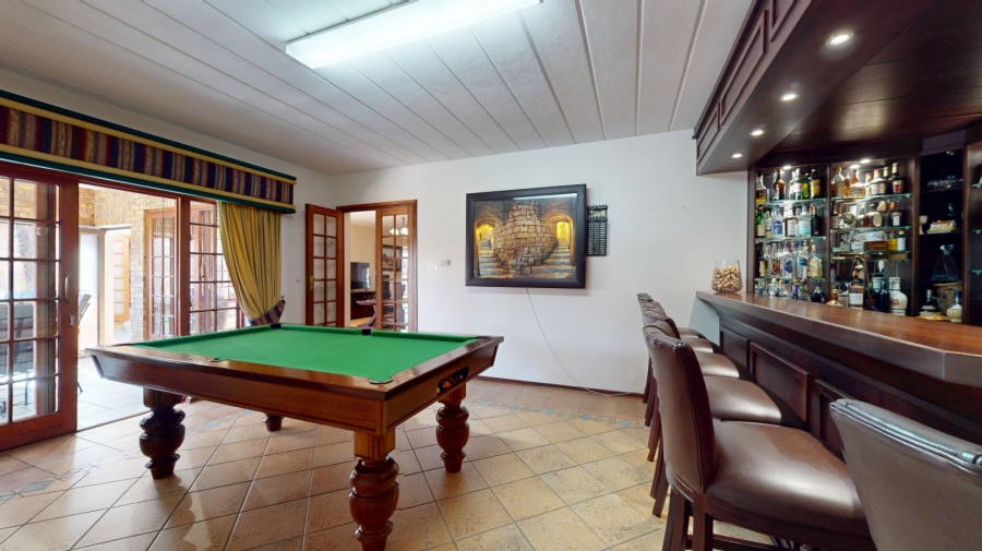 4 Bedroom Property for Sale in Glen Marais Gauteng