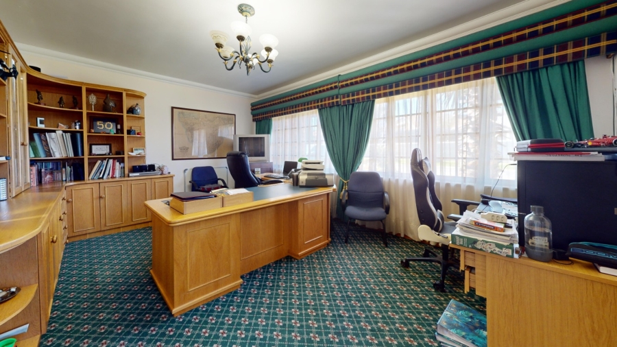 4 Bedroom Property for Sale in Glen Marais Gauteng