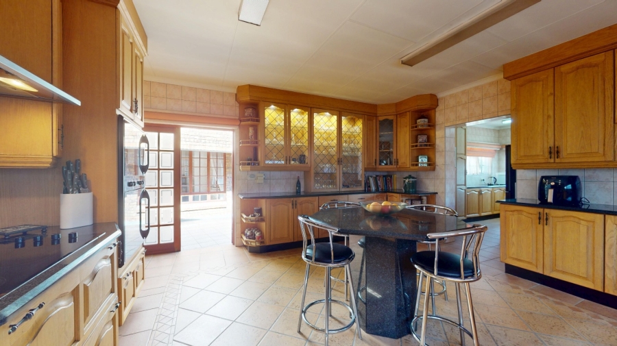 4 Bedroom Property for Sale in Glen Marais Gauteng