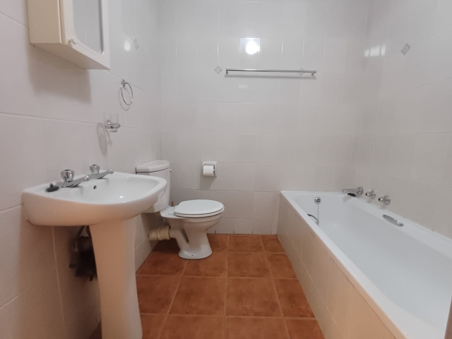 2 Bedroom Property for Sale in Rietfontein Gauteng