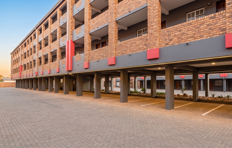 1 Bedroom Property for Sale in Grand Central Gauteng