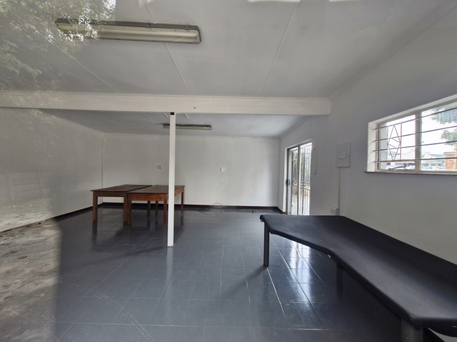 To Let Commercial Property for Rent in Wierda Park Gauteng