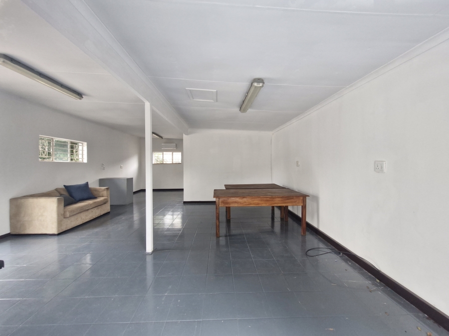 To Let Commercial Property for Rent in Wierda Park Gauteng