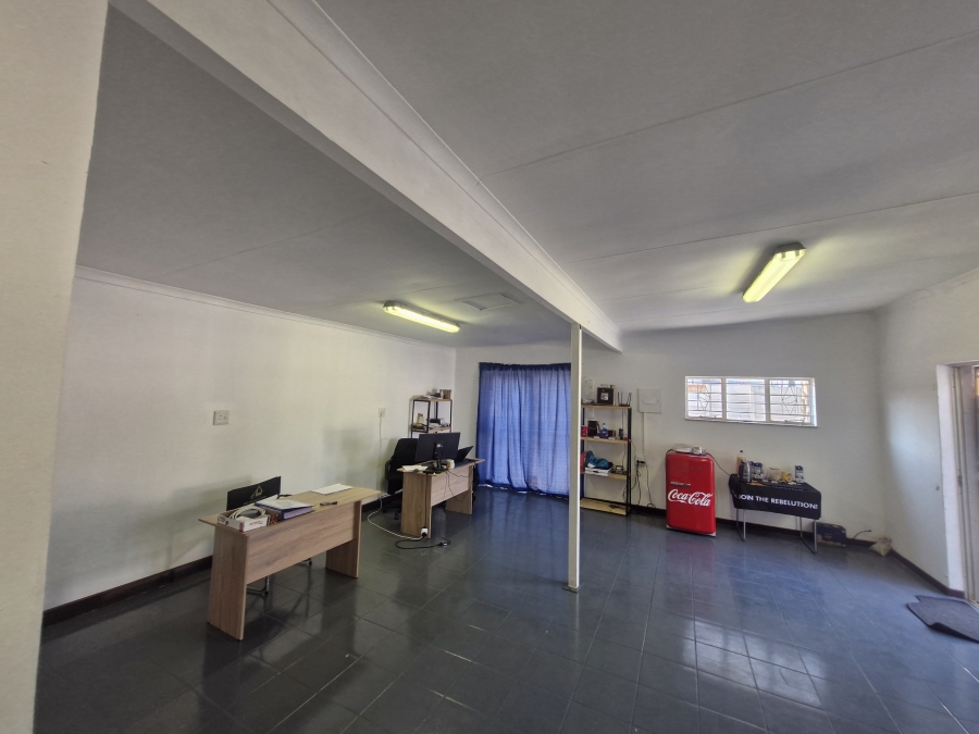 To Let Commercial Property for Rent in Wierda Park Gauteng