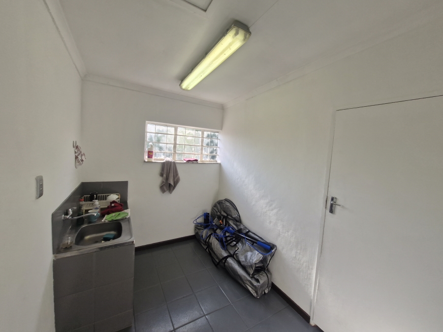 To Let Commercial Property for Rent in Wierda Park Gauteng