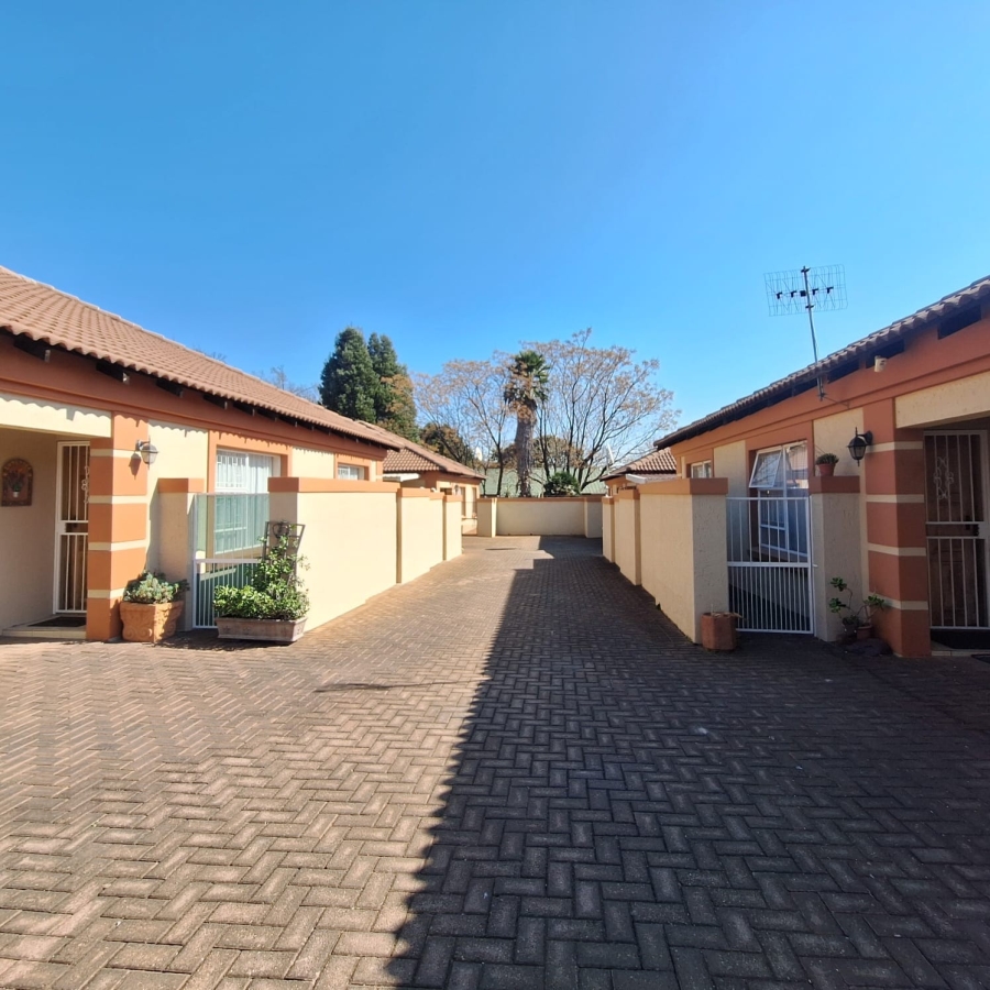3 Bedroom Property for Sale in Rensburg Gauteng