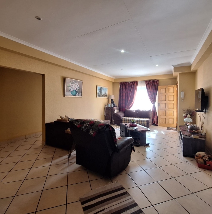 3 Bedroom Property for Sale in Rensburg Gauteng