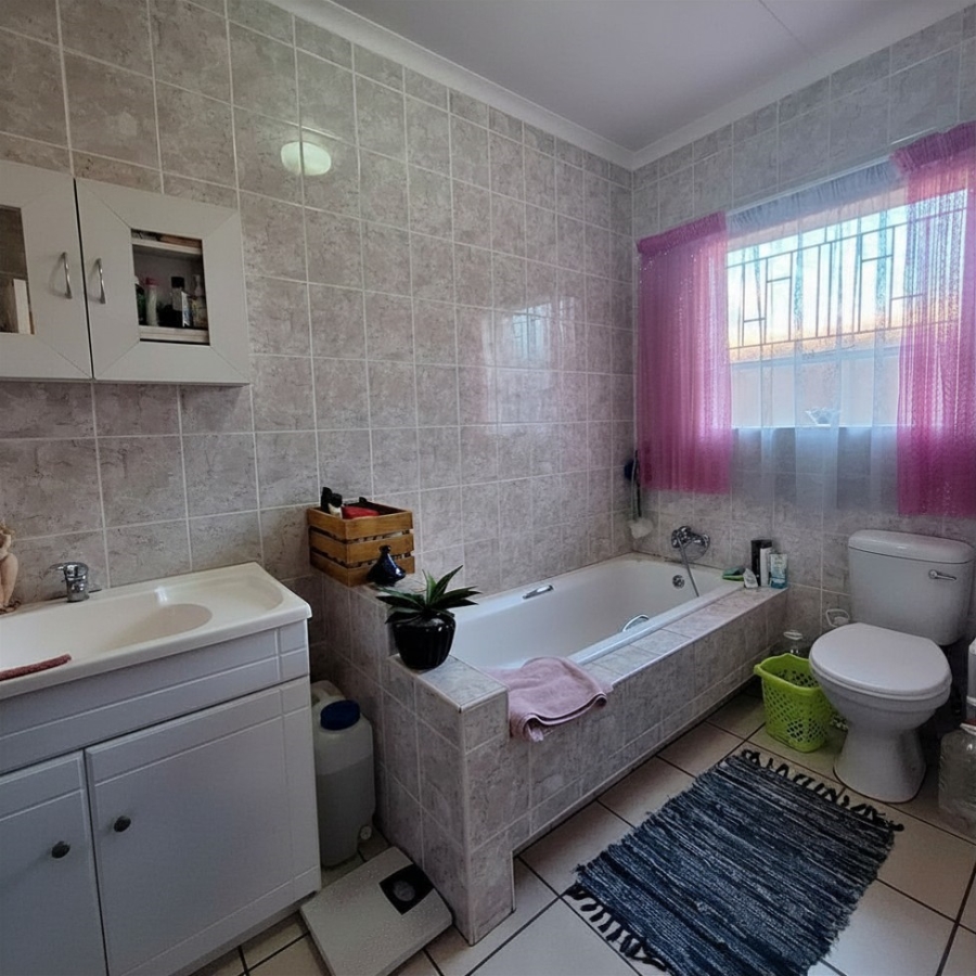 3 Bedroom Property for Sale in Rensburg Gauteng