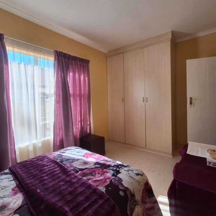 3 Bedroom Property for Sale in Rensburg Gauteng