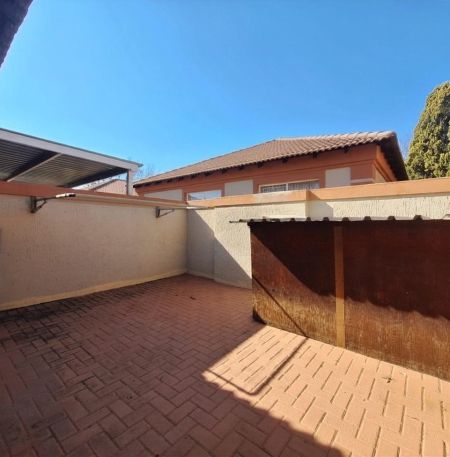 3 Bedroom Property for Sale in Rensburg Gauteng