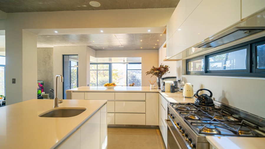 4 Bedroom Property for Sale in Helderfontein Estate Gauteng
