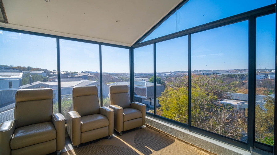 4 Bedroom Property for Sale in Helderfontein Estate Gauteng