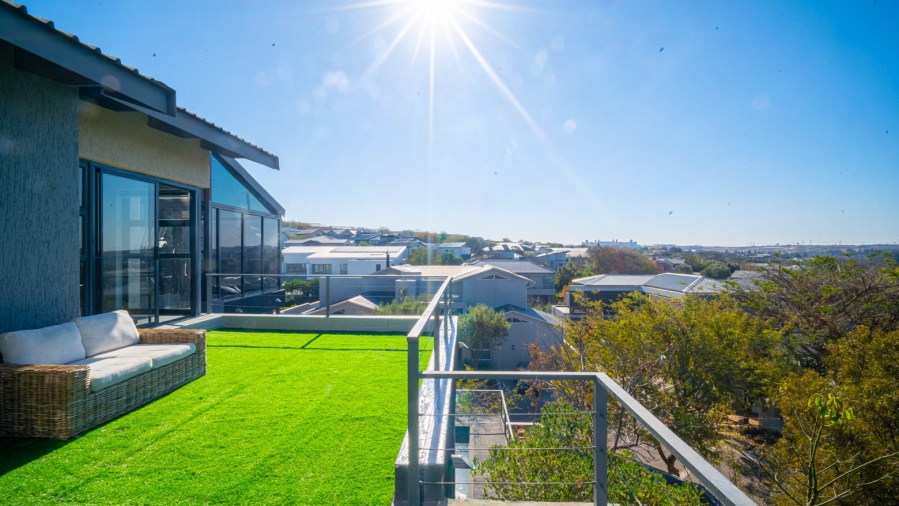 4 Bedroom Property for Sale in Helderfontein Estate Gauteng
