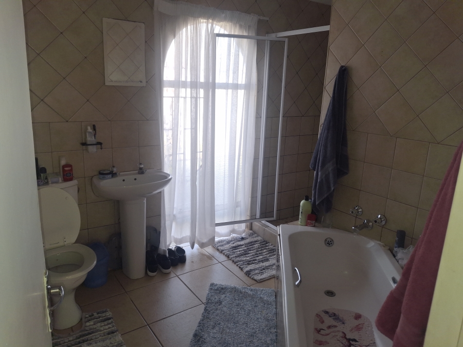 2 Bedroom Property for Sale in Huntingdon Gauteng